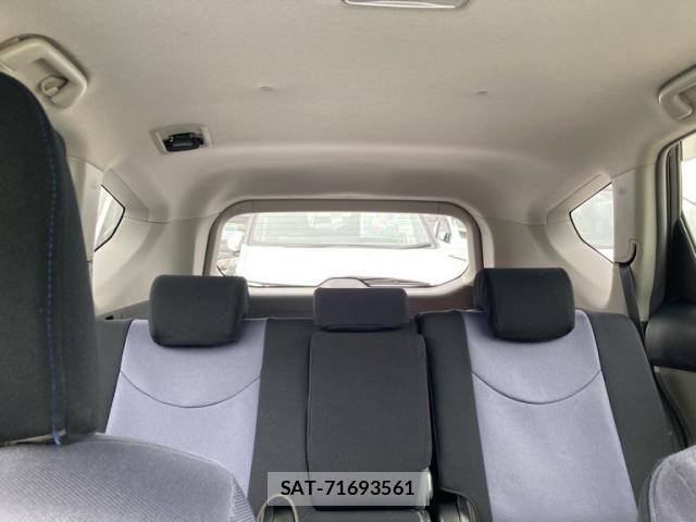 Toyota PRIUS ALPHA 2013-11 7457037-23
