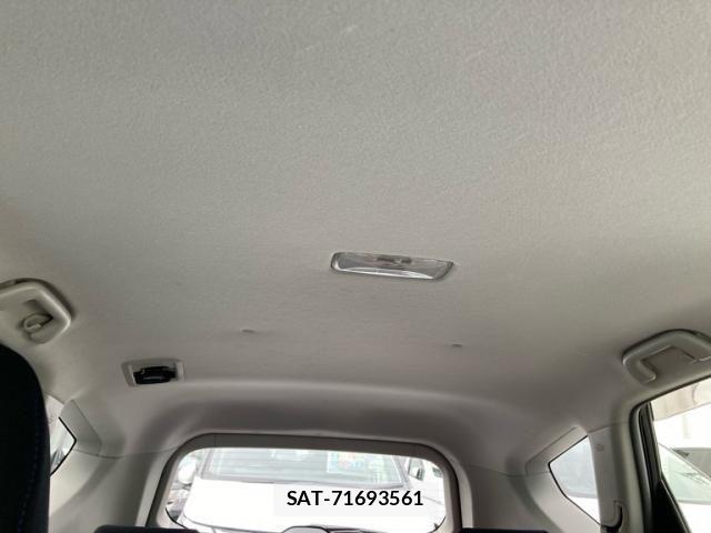 Toyota PRIUS ALPHA 2013-11 7457037-24