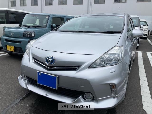 Toyota PRIUS ALPHA 2013-11 7457037-1