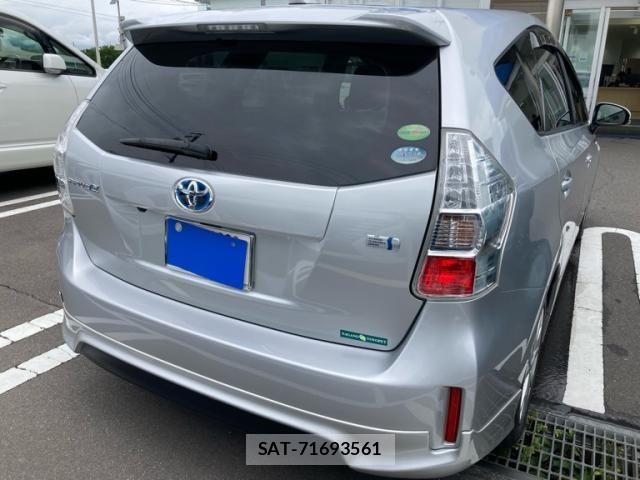 Toyota PRIUS ALPHA 2013-11 7457037-4