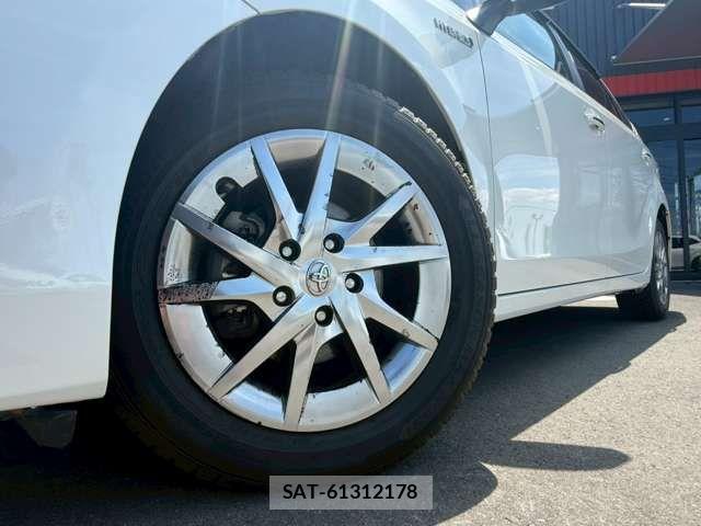 Toyota PRIUS ALPHA 2018-06 7509752-12