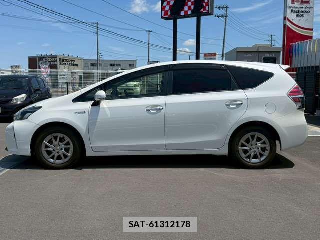 Toyota PRIUS ALPHA 2018-06 7509752-14