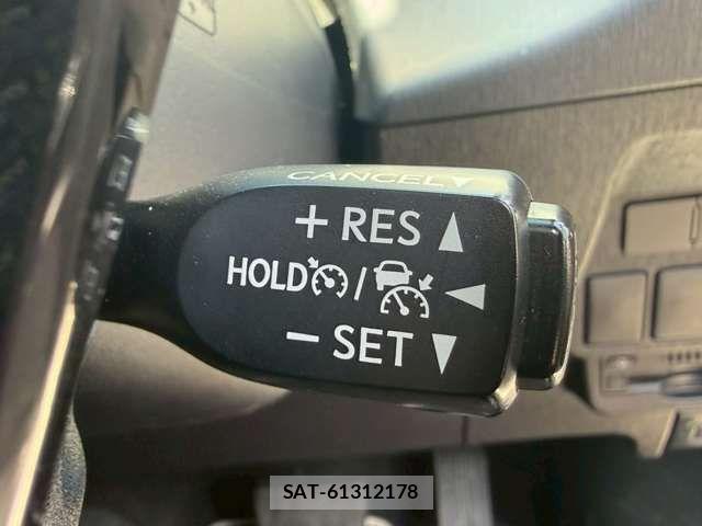 Toyota PRIUS ALPHA 2018-06 7509752-2