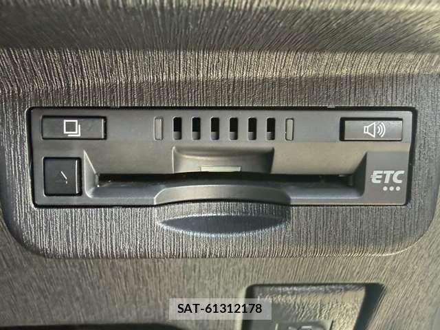 Toyota PRIUS ALPHA 2018-06 7509752-4