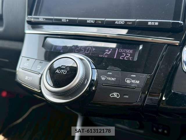 Toyota PRIUS ALPHA 2018-06 7509752-6