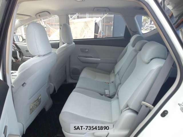 Toyota PRIUS ALPHA 2013-02 7502381-17