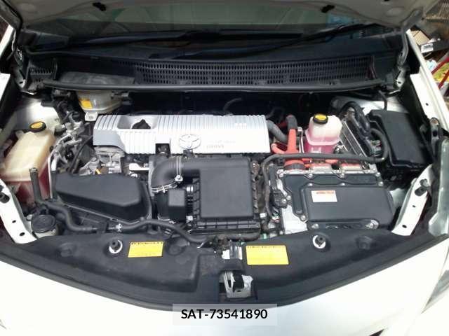 Toyota PRIUS ALPHA 2013-02 7502381-6