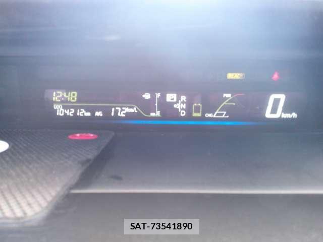 Toyota PRIUS ALPHA 2013-02 7502381-8