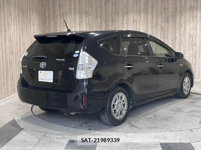 Toyota PRIUS ALPHA 2014-12 7502379-18