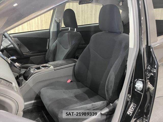 Toyota PRIUS ALPHA 2014-12 7502379-27