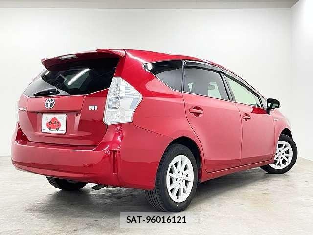 Toyota PRIUS ALPHA 2012-09 7509755-2