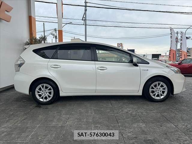 Toyota PRIUS ALPHA 2013-02 7502378-10