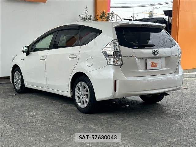Toyota PRIUS ALPHA 2013-02 7502378-12