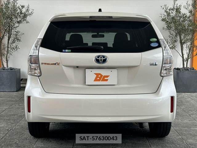 Toyota PRIUS ALPHA 2013-02 7502378-13