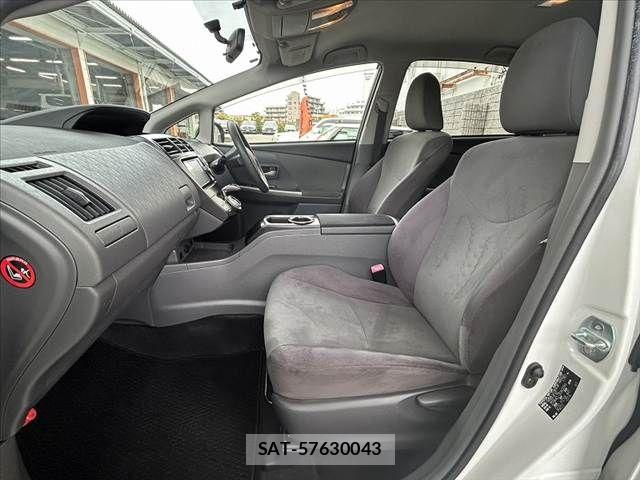 Toyota PRIUS ALPHA 2013-02 7502378-16