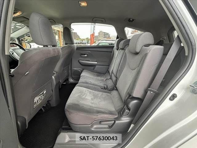 Toyota PRIUS ALPHA 2013-02 7502378-17