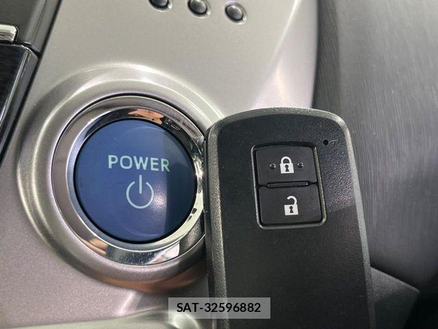 Toyota PRIUS ALPHA 2020-02 7502369-6