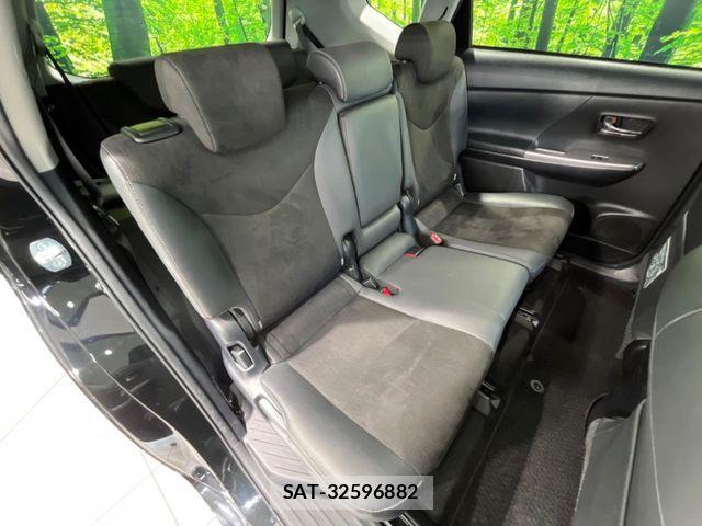 Toyota PRIUS ALPHA 2020-02 7502369-8