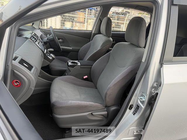 Toyota PRIUS ALPHA 2013-07 7509754-9