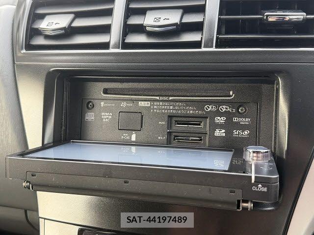 Toyota PRIUS ALPHA 2013-07 7509754-13