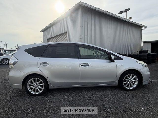 Toyota PRIUS ALPHA 2013-07 7509754-5
