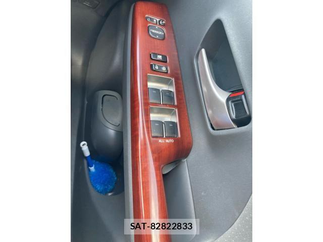 Toyota PRIUS ALPHA 2012-08 7502385-17