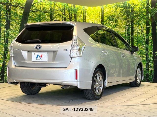 Toyota PRIUS ALPHA 2011-08 7502384-16