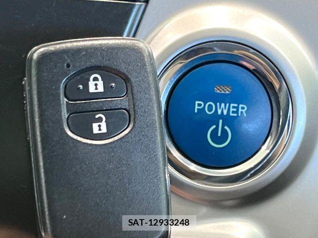 Toyota PRIUS ALPHA 2011-08 7502384-5