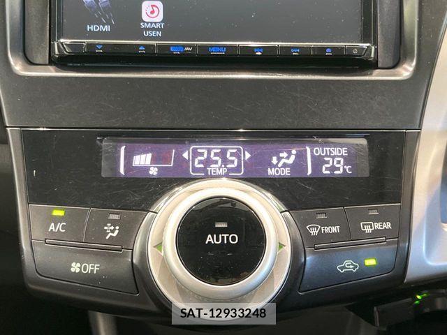 Toyota PRIUS ALPHA 2011-08 7502384-6