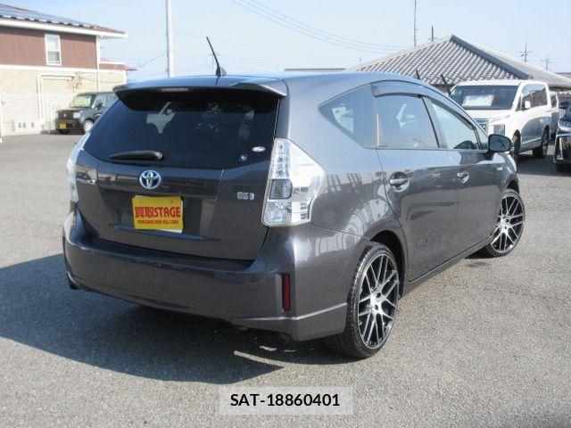 Toyota PRIUS ALPHA 2011-07 7502382-1