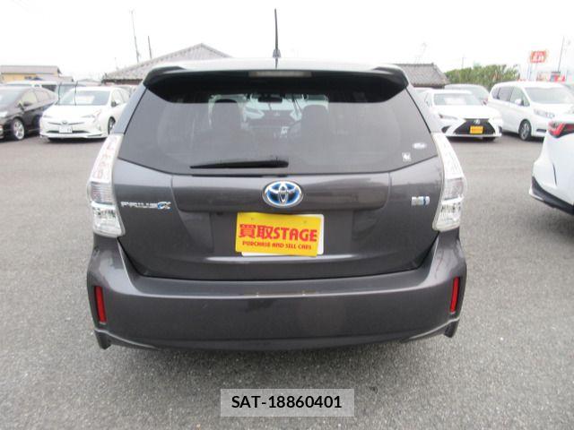 Toyota PRIUS ALPHA 2011-07 7502382-19
