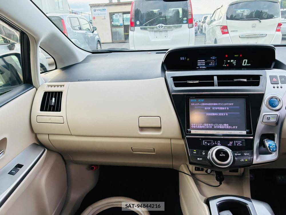 Toyota PRIUS ALPHA 2015-03 7491201-16