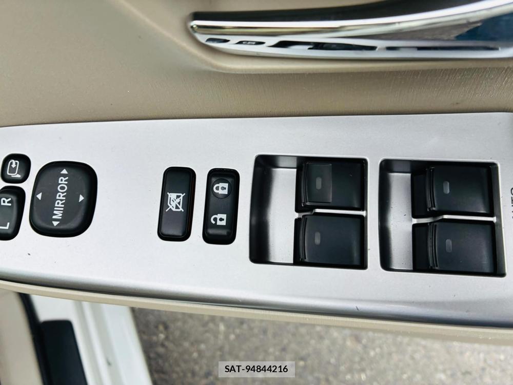 Toyota PRIUS ALPHA 2015-03 7491201-21