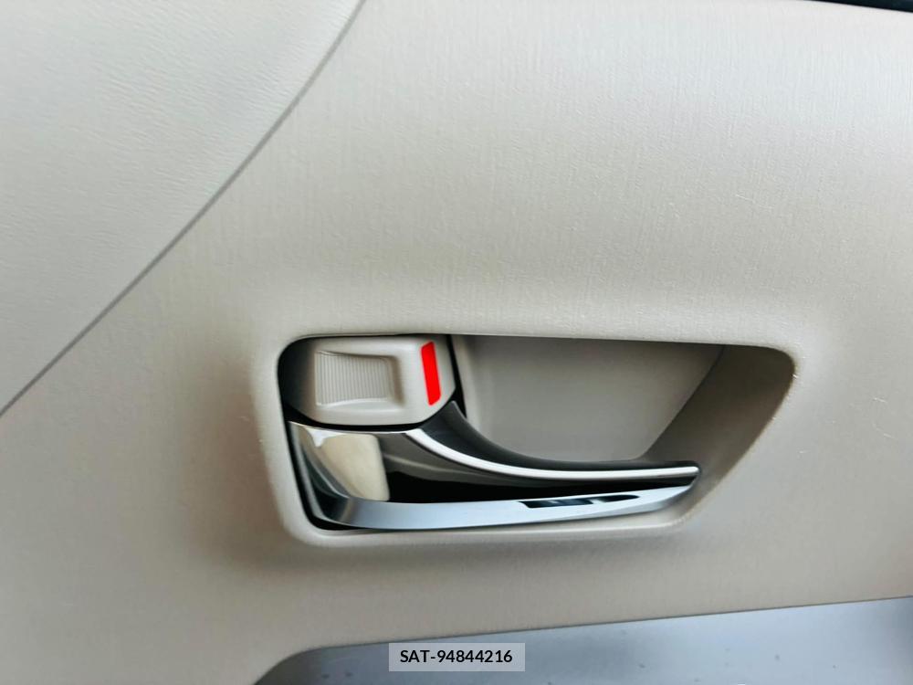 Toyota PRIUS ALPHA 2015-03 7491201-22