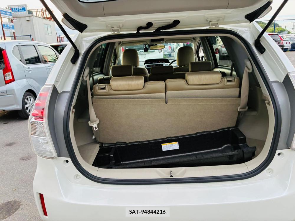 Toyota PRIUS ALPHA 2015-03 7491201-25
