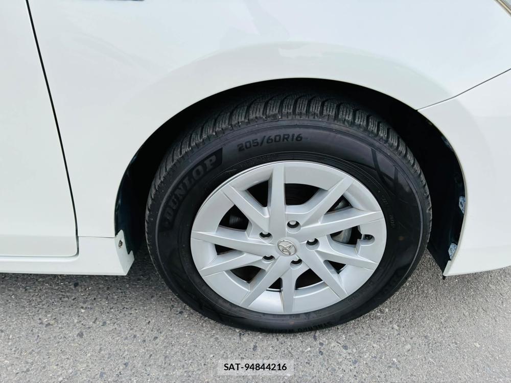 Toyota PRIUS ALPHA 2015-03 7491201-28