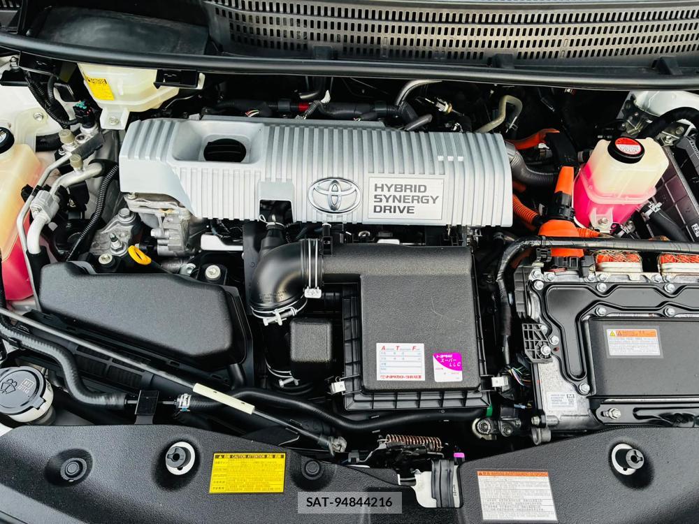Toyota PRIUS ALPHA 2015-03 7491201-36