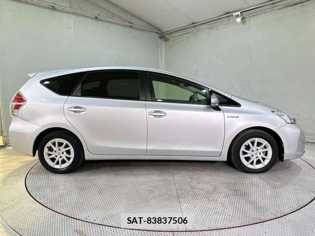 Toyota PRIUS ALPHA 2016-02 7502372-3