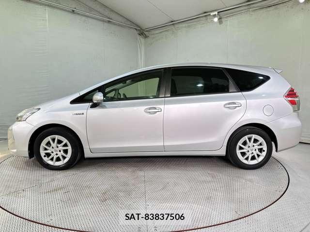 Toyota PRIUS ALPHA 2016-02 7502372-4