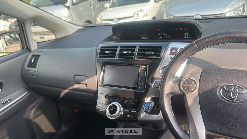 Toyota PRIUS ALPHA 2012 7282476-16