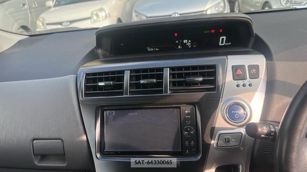 Toyota PRIUS ALPHA 2012 7282476-17