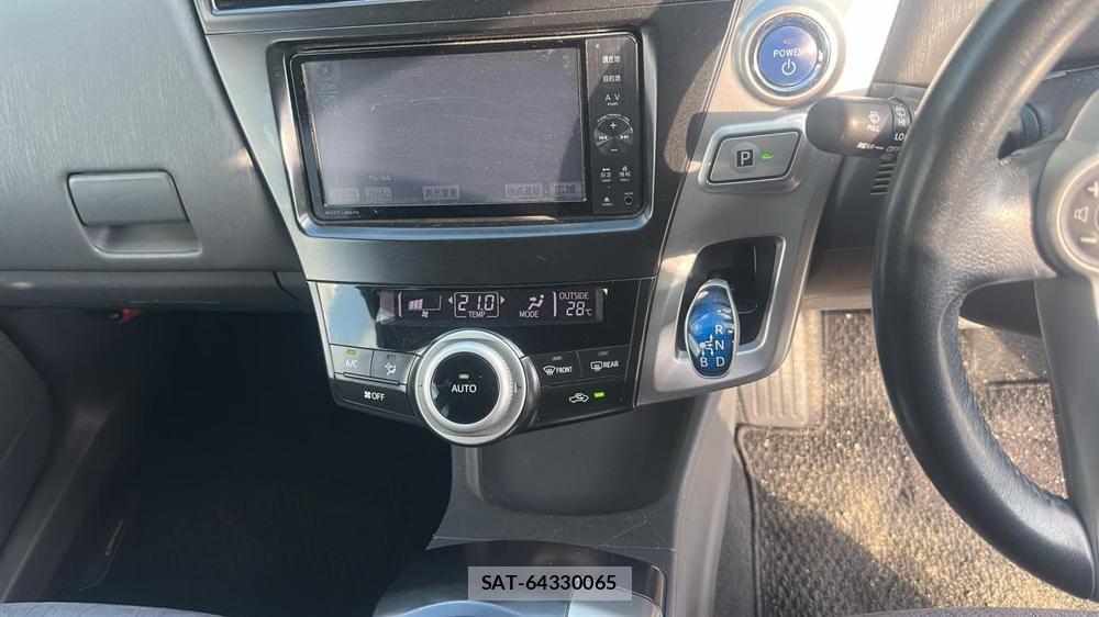 Toyota PRIUS ALPHA 2012 7282476-18