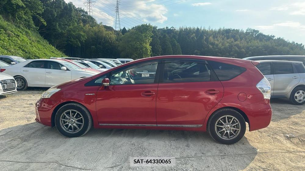 Toyota PRIUS ALPHA 2012 7282476-1