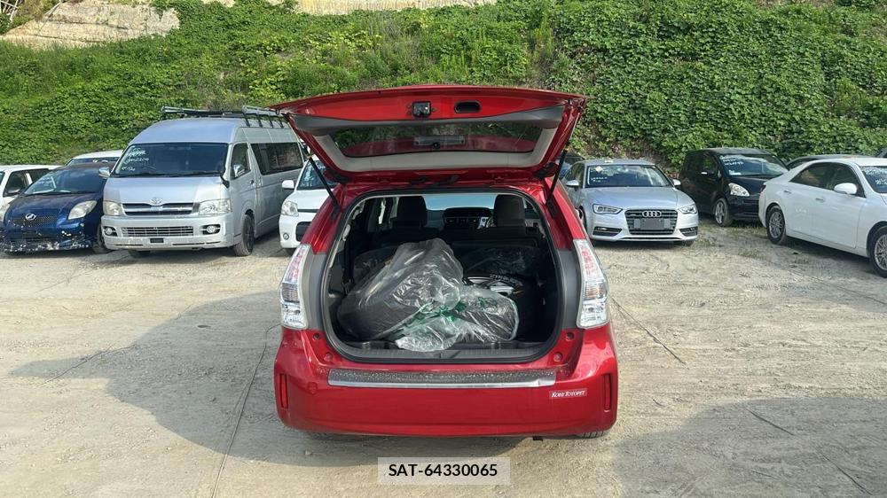 Toyota PRIUS ALPHA 2012 7282476-25
