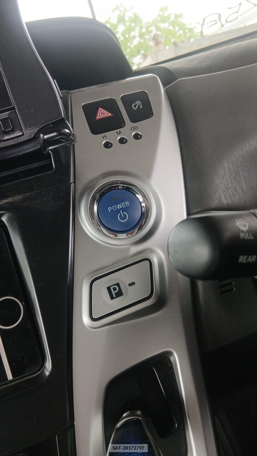 Toyota PRIUS ALPHA 2012 6844769-14
