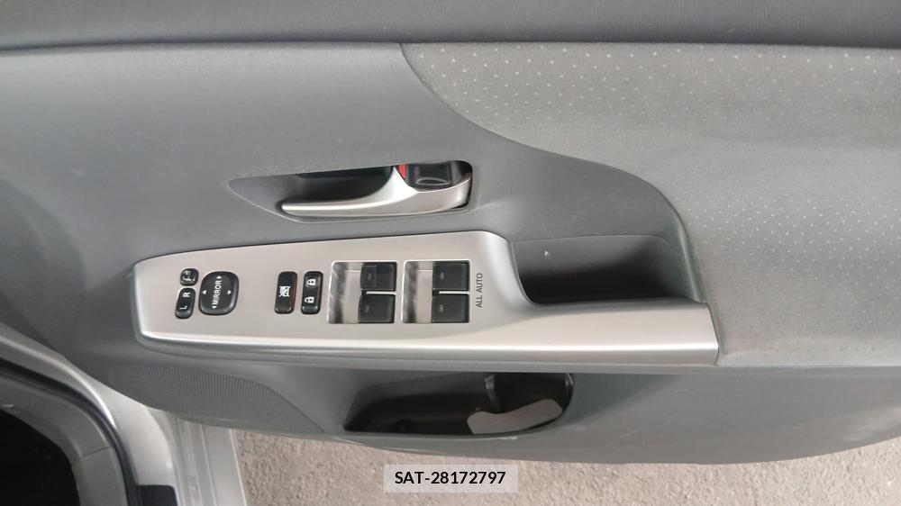 Toyota PRIUS ALPHA 2012 6844769-17