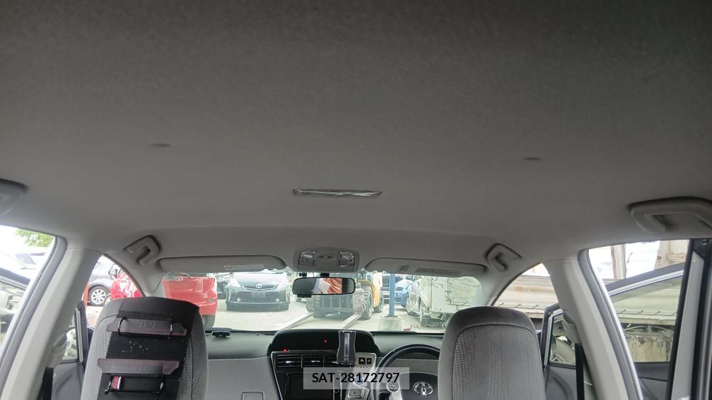Toyota PRIUS ALPHA 2012 6844769-20