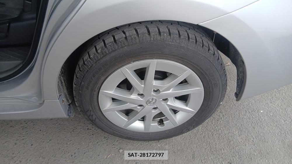 Toyota PRIUS ALPHA 2012 6844769-27