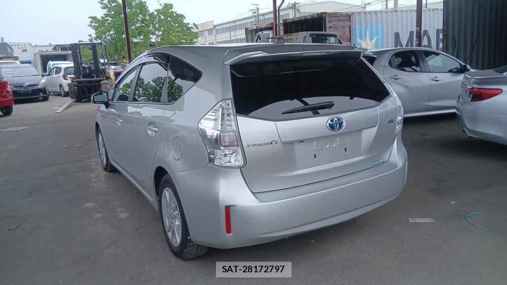 Toyota PRIUS ALPHA 2012 6844769-2
