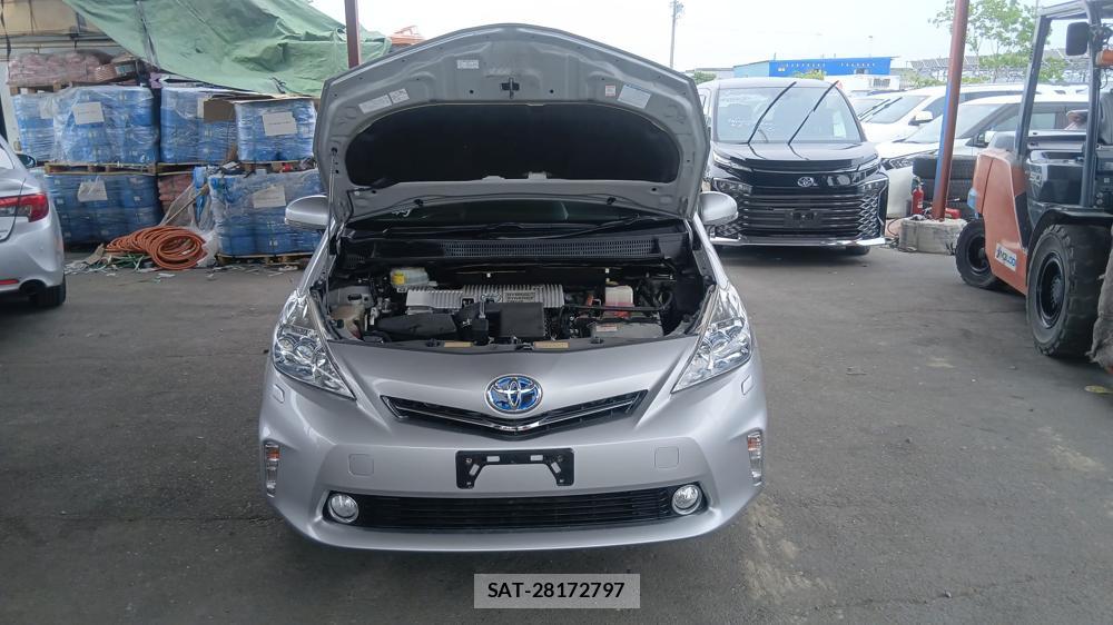 Toyota PRIUS ALPHA 2012 6844769-34